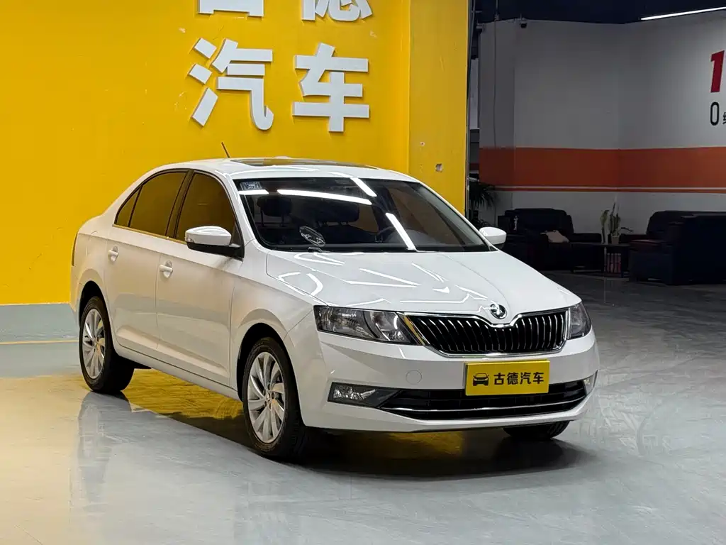 Skoda Rapid — фото 3