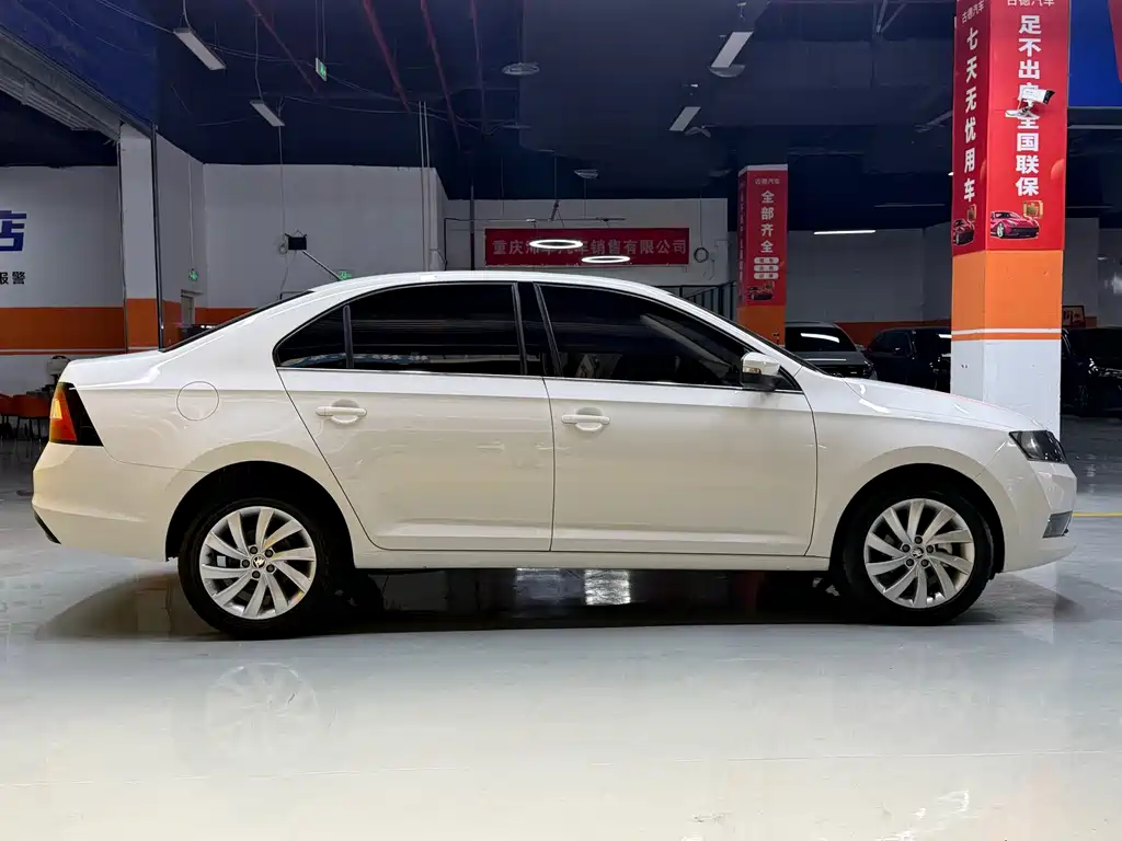 Skoda Rapid — фото 4