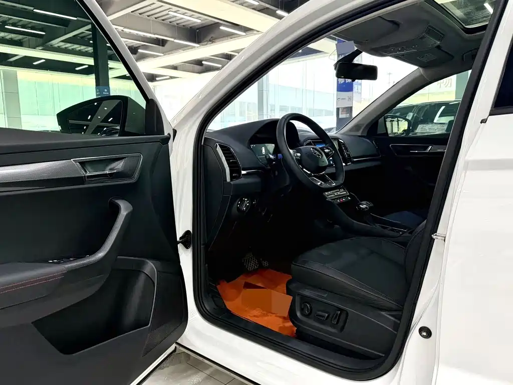 Skoda Karoq — фото 4
