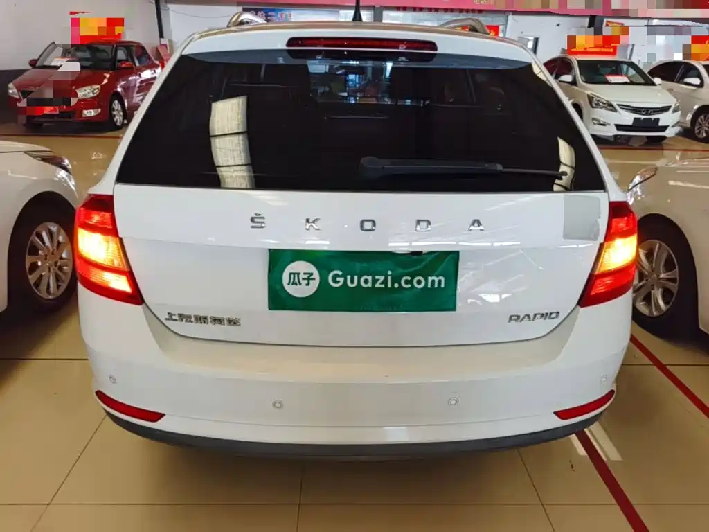 Skoda Rapid Spaceback — фото 6