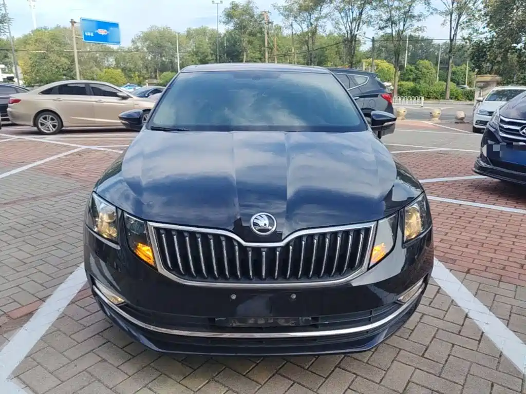 Skoda Octavia — фото 3