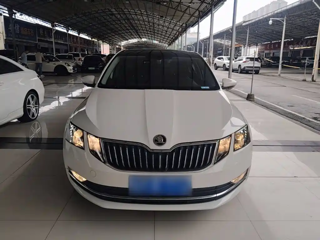 Skoda Octavia — фото 3