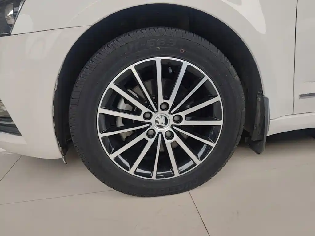 Skoda Octavia — фото 23
