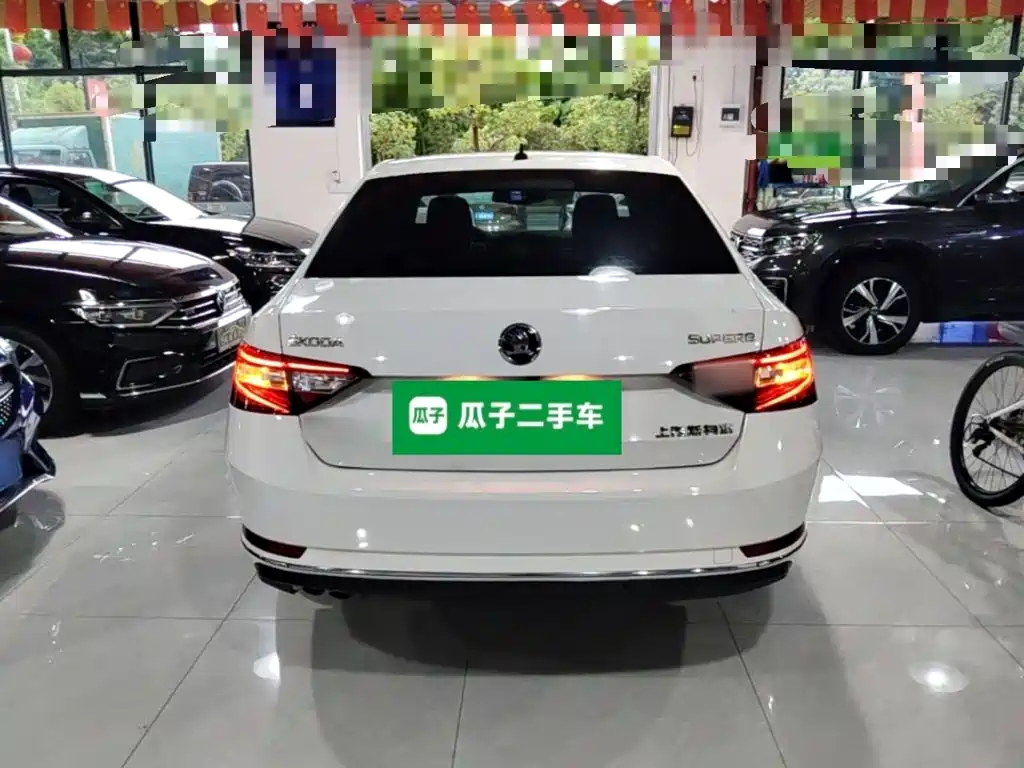 Skoda Superb — фото 6