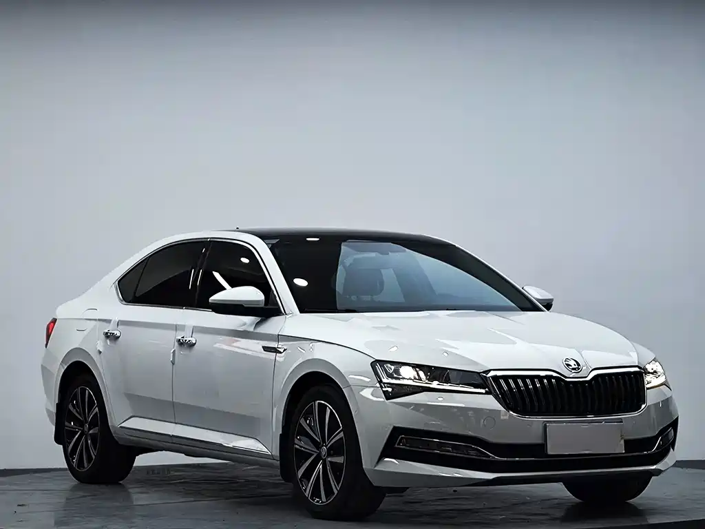 Skoda Superb — фото 4