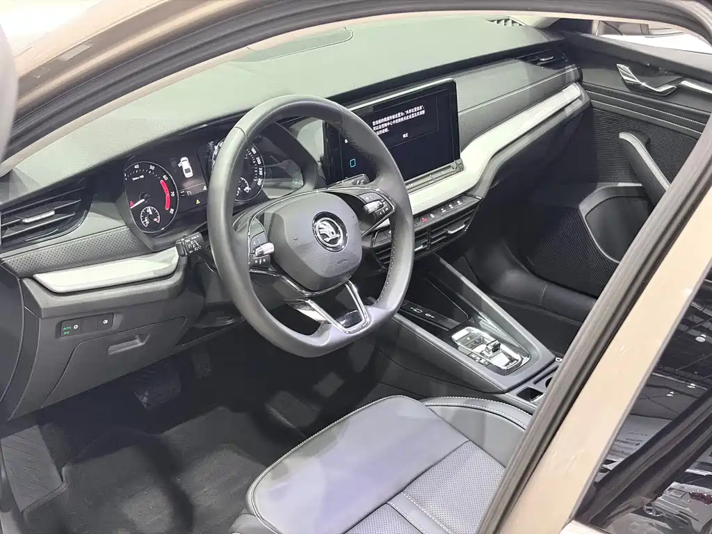 Skoda Octavia — фото 10