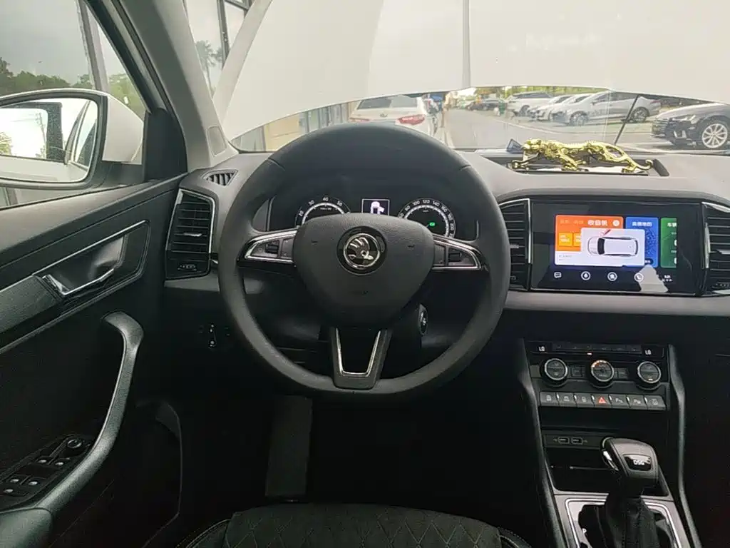 Skoda Karoq — фото 11