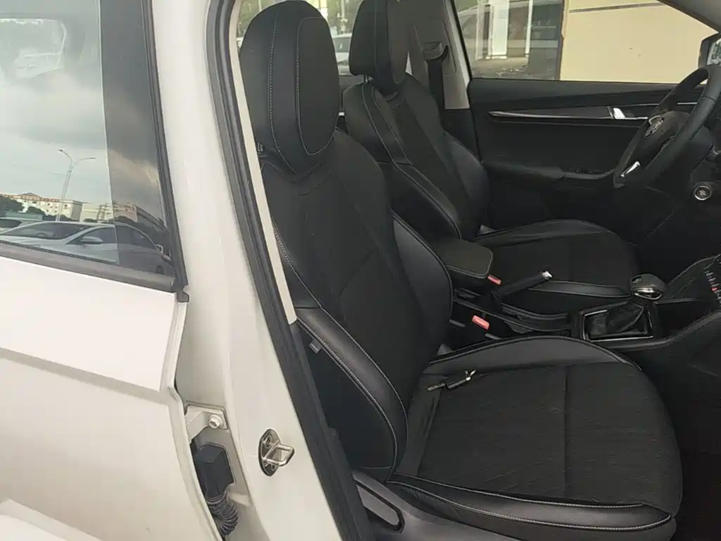 Skoda Karoq — фото 25