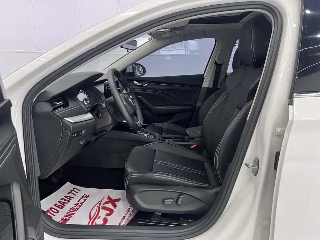 Skoda Octavia — фото 7