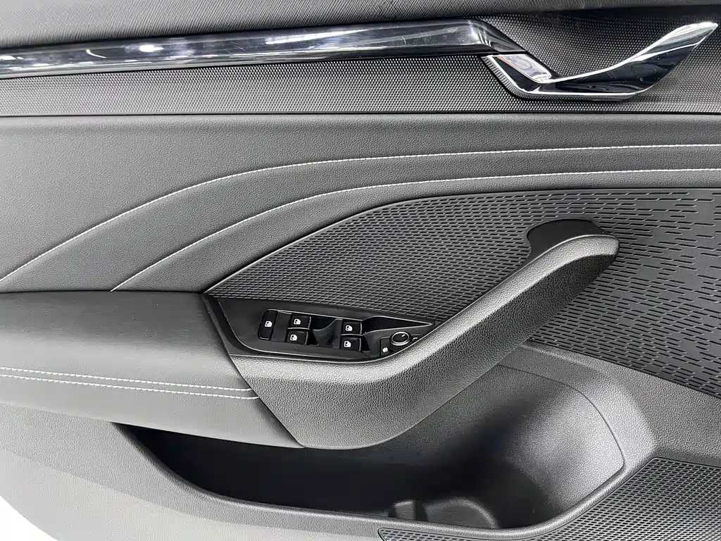 Skoda Octavia — фото 8