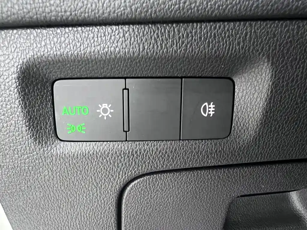 Skoda Octavia — фото 9