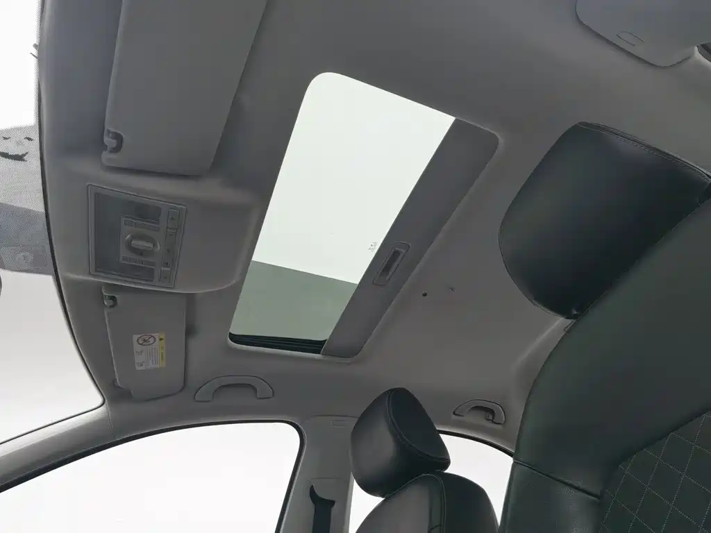 Skoda Rapid — фото 14