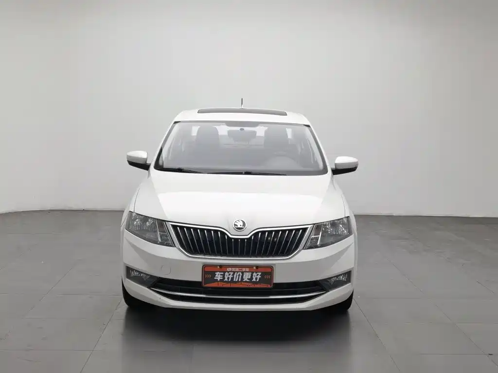 Skoda Rapid — фото 3