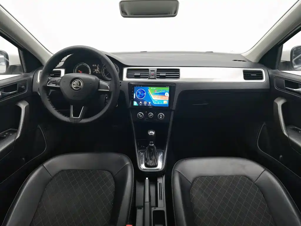 Skoda Rapid — фото 5