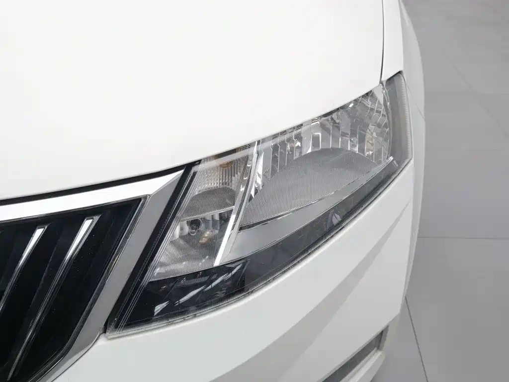 Skoda Rapid — фото 7
