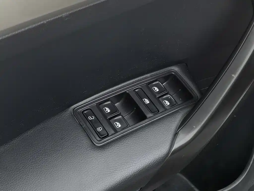 Skoda Rapid — фото 9
