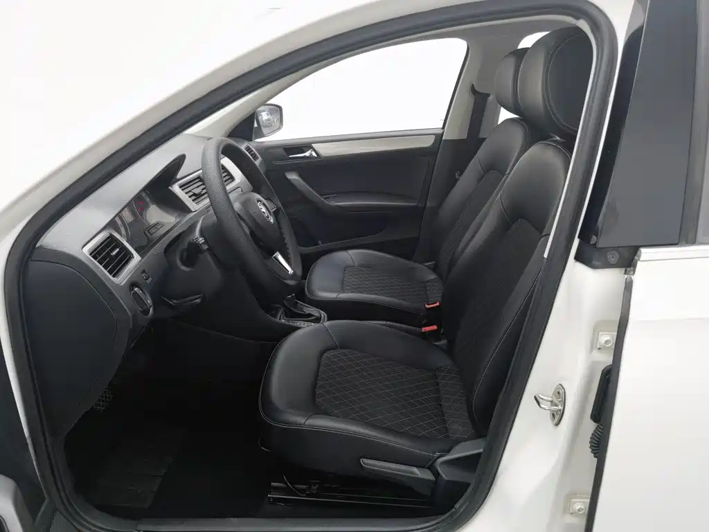 Skoda Rapid — фото 10