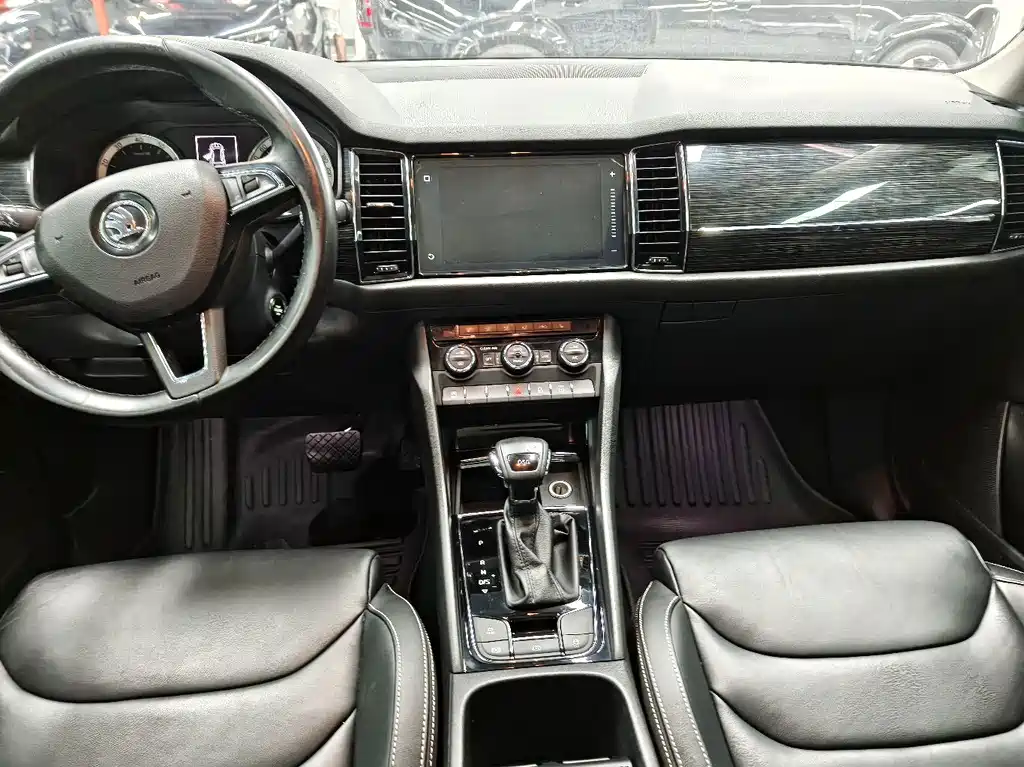 Skoda Kodiaq — фото 8