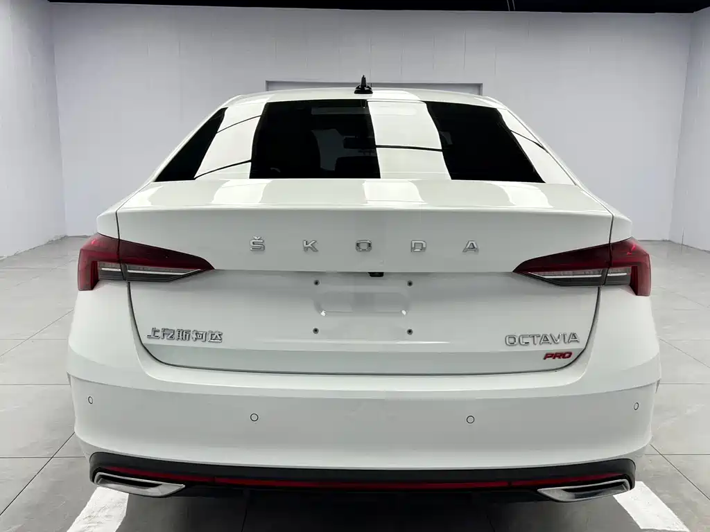 Skoda Octavia — фото 5