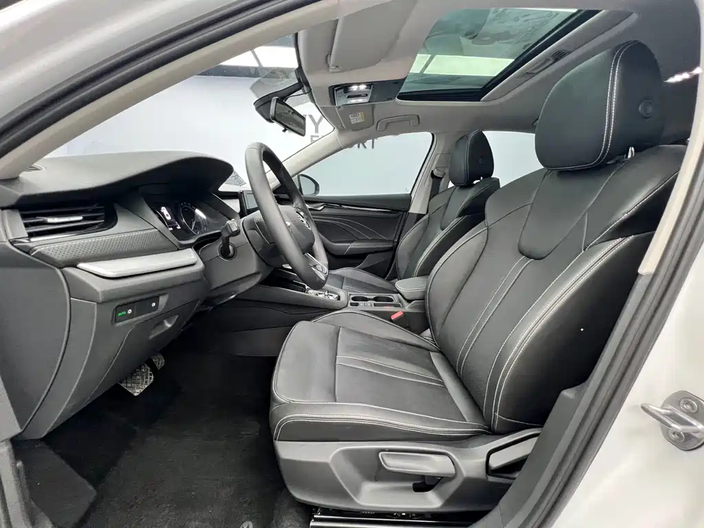 Skoda Octavia — фото 7