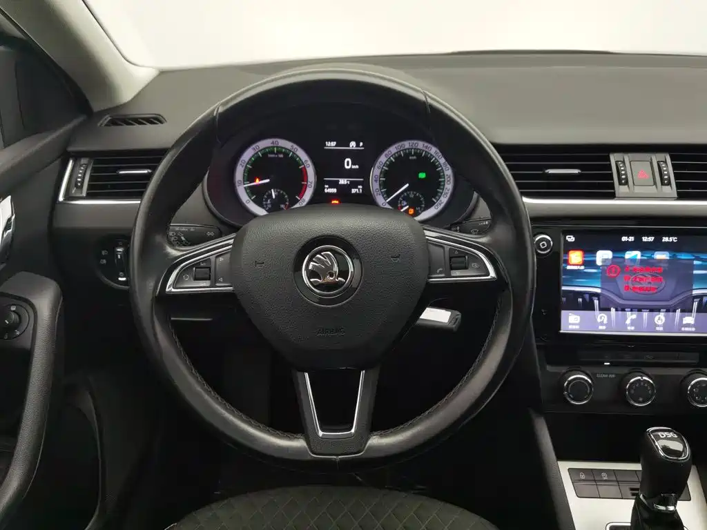 Skoda Octavia — фото 11