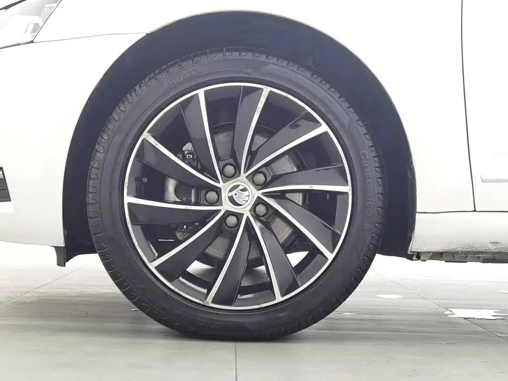 Skoda Octavia — фото 17