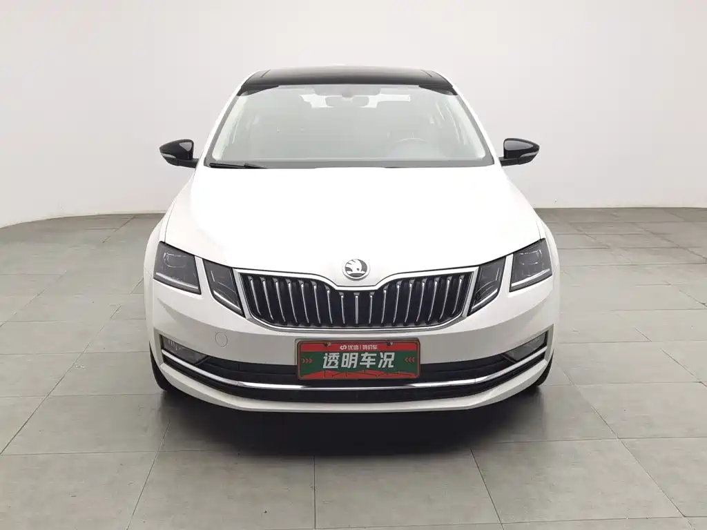 Skoda Octavia — фото 3