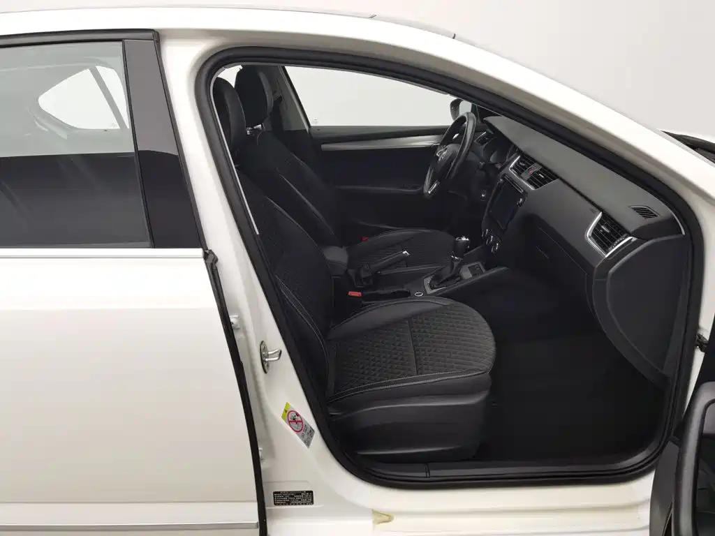Skoda Octavia — фото 23