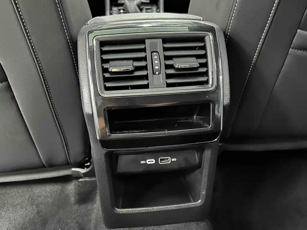 Skoda Superb — фото 21