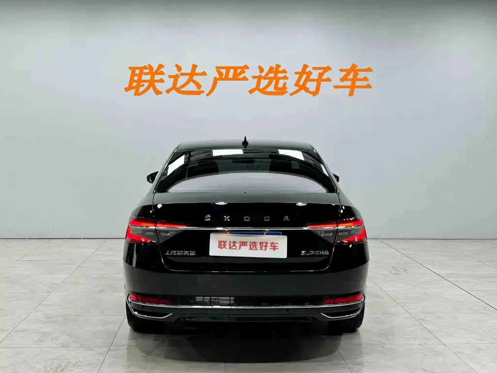 Skoda Superb — фото 6