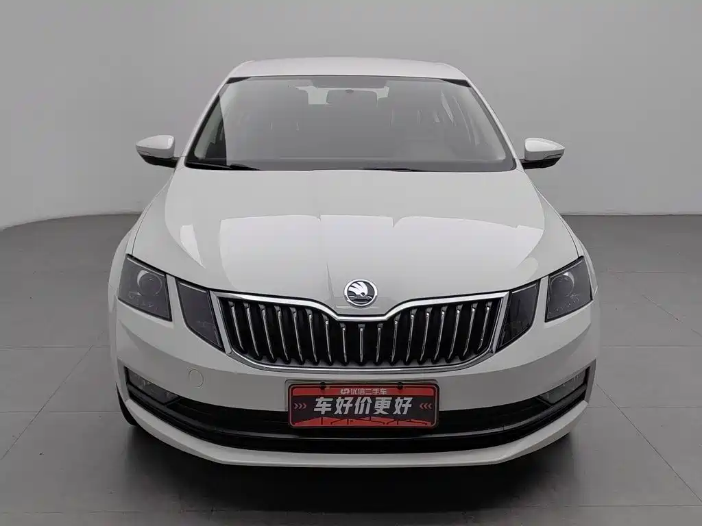 Skoda Octavia — фото 3