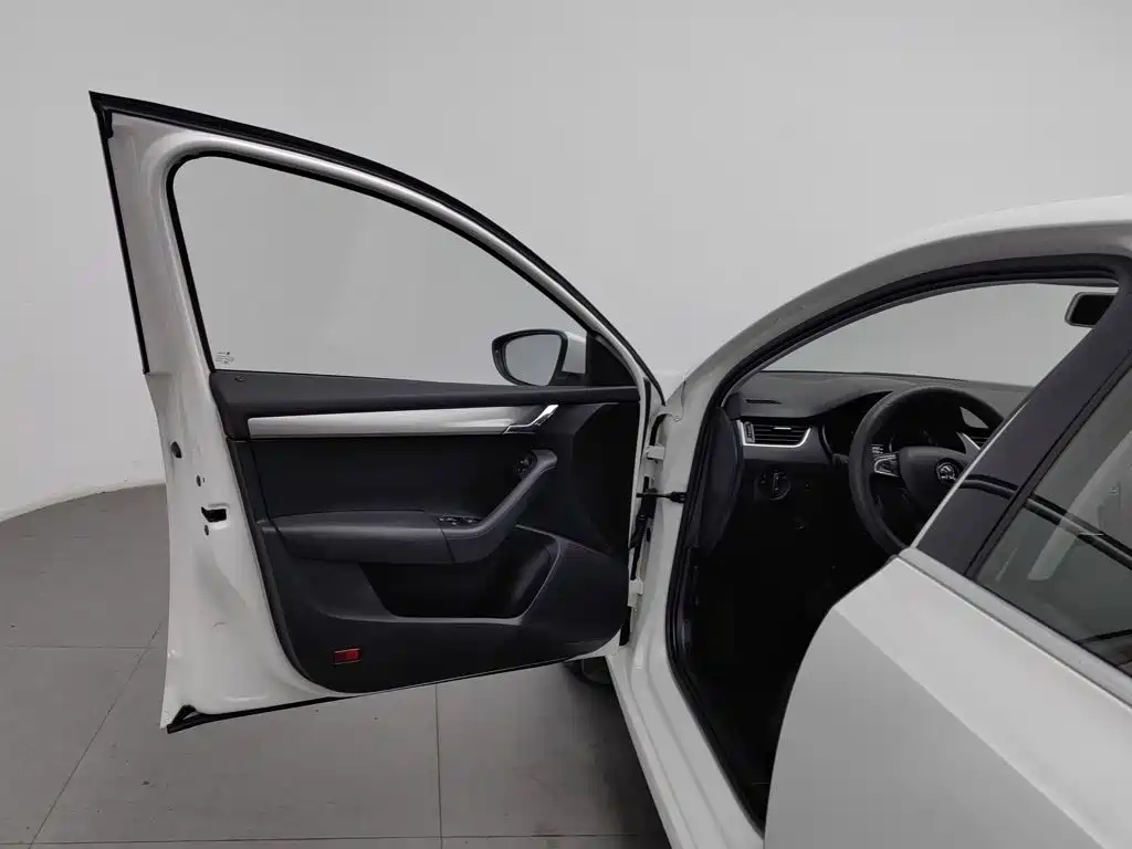 Skoda Octavia — фото 8