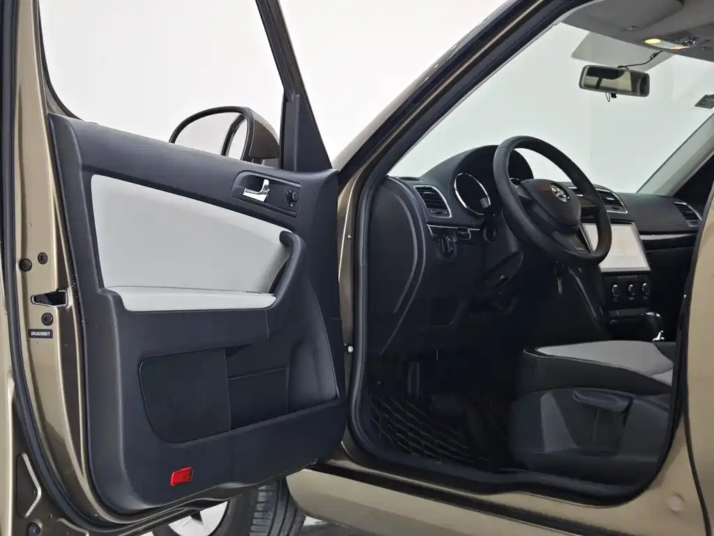 Skoda Yeti — фото 13