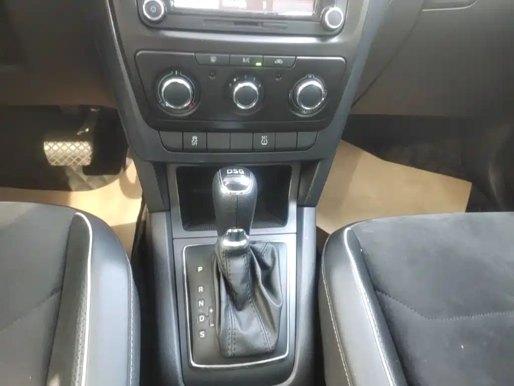 Skoda Yeti — фото 14