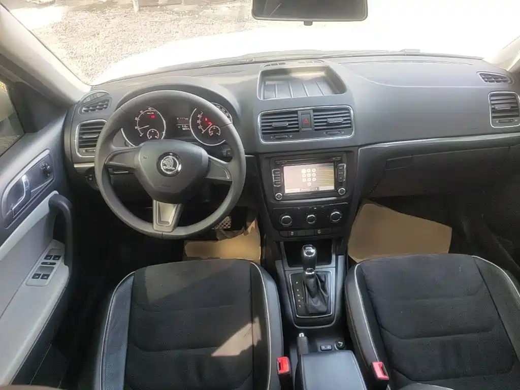 Skoda Yeti — фото 10