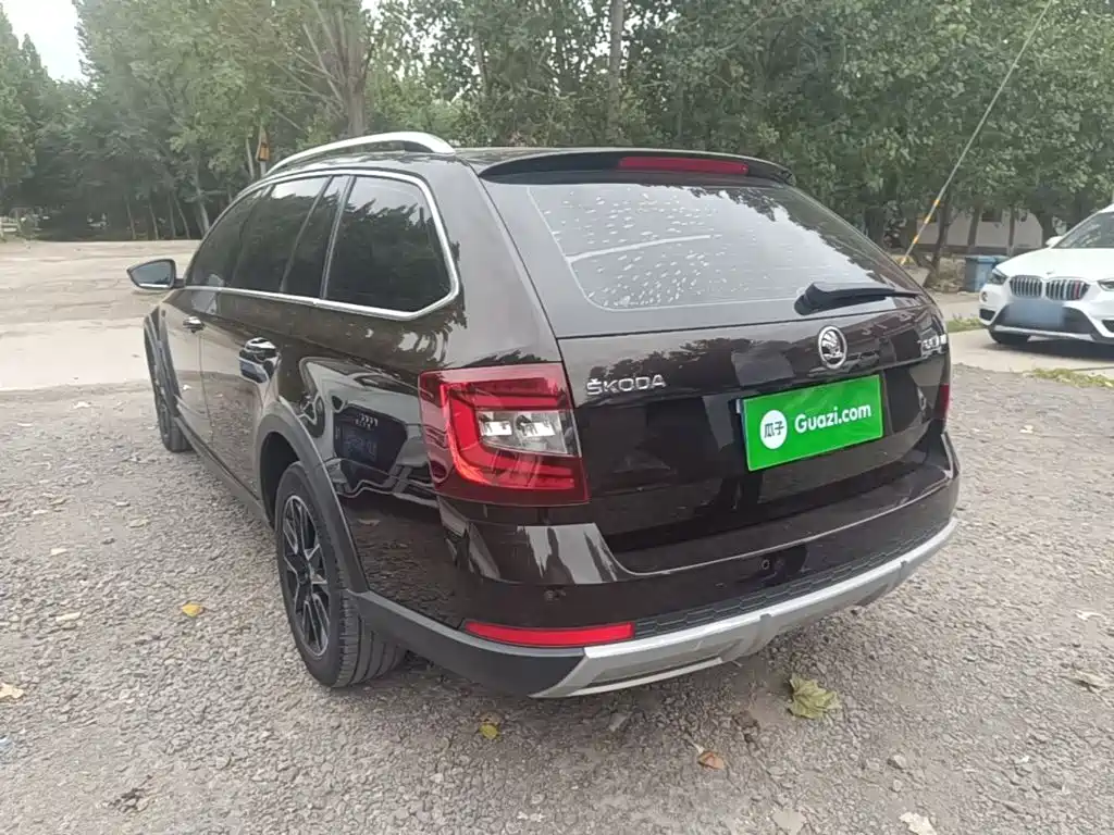 Skoda Octavia — фото 5