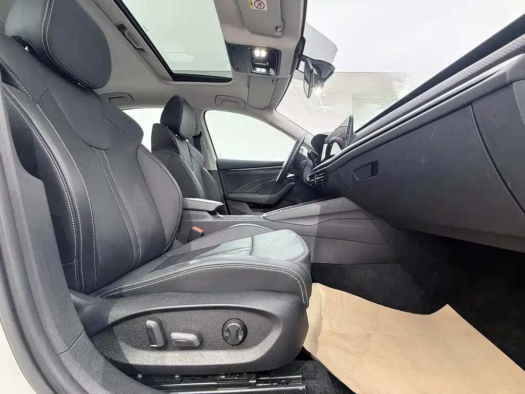Skoda Octavia — фото 9