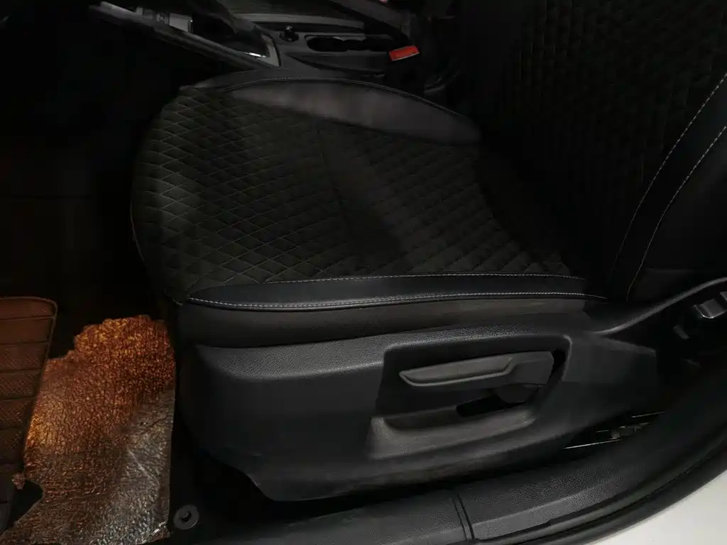 Skoda Octavia — фото 20