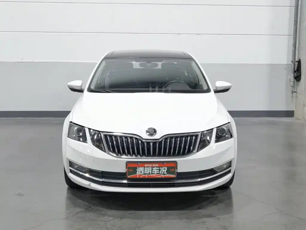 Skoda Octavia — фото 3