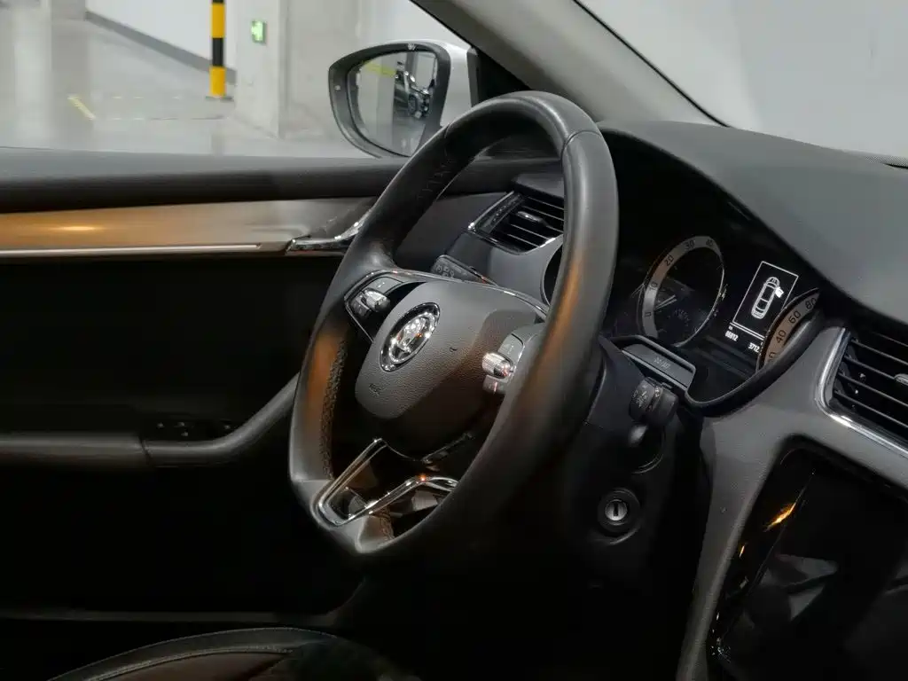 Skoda Octavia — фото 22