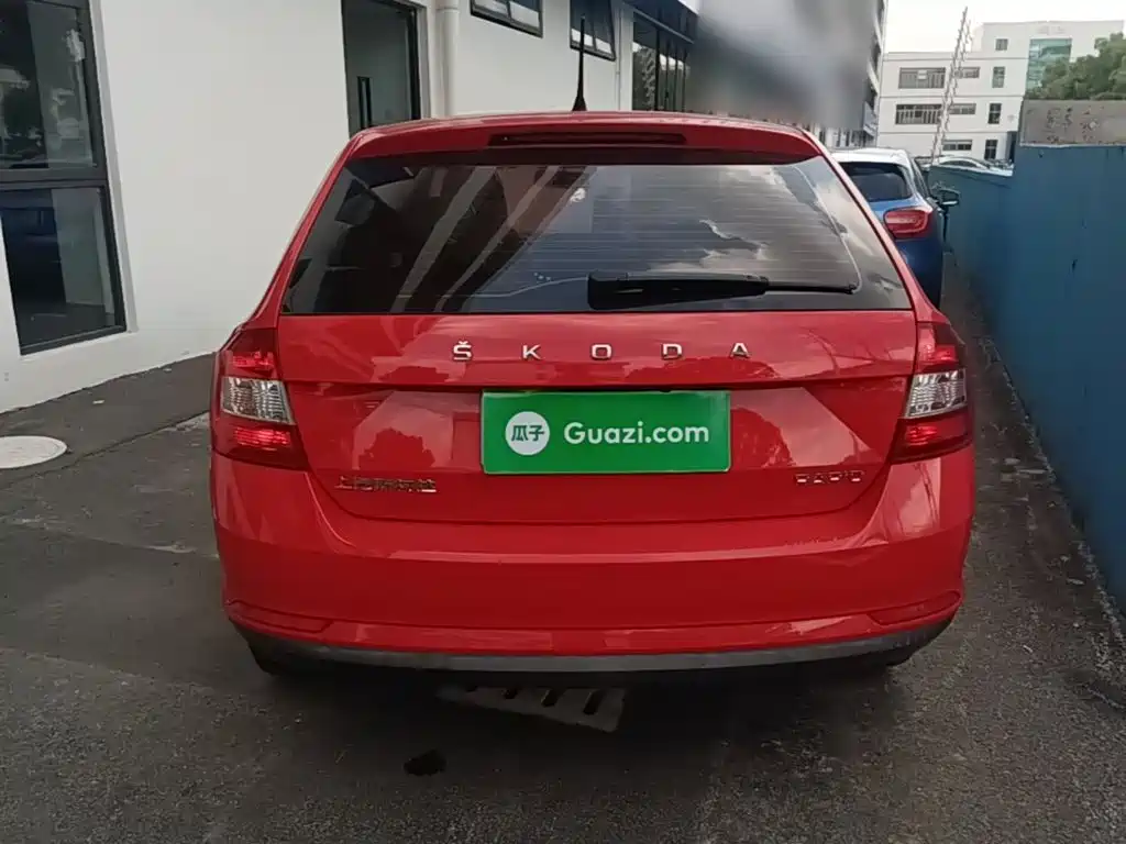 Skoda Rapid Spaceback — фото 6