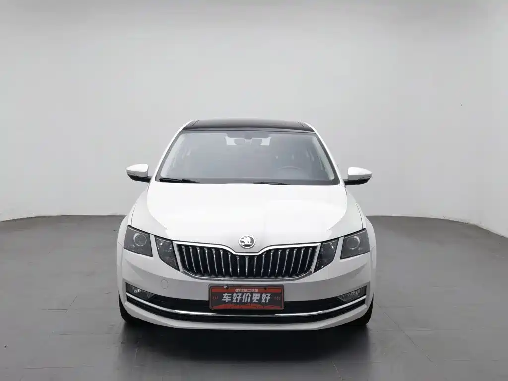 Skoda Octavia — фото 3