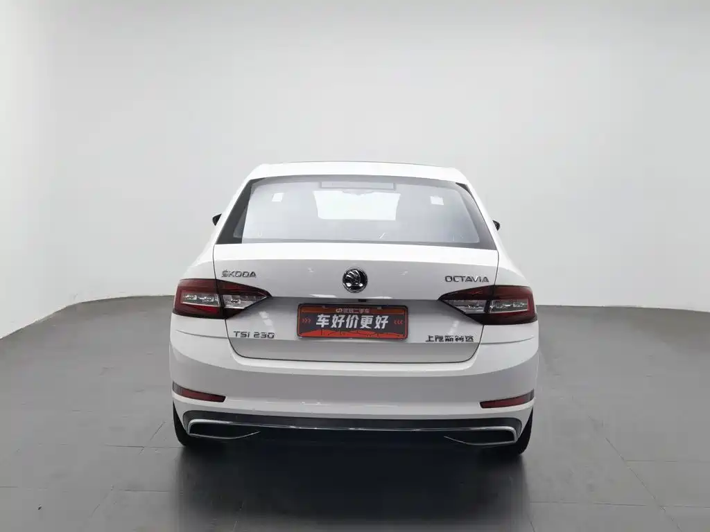 Skoda Octavia — фото 4