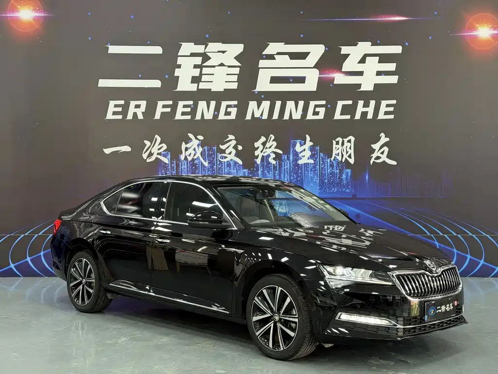 Skoda Superb — фото 3