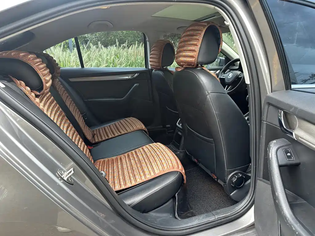 Skoda Octavia — фото 13