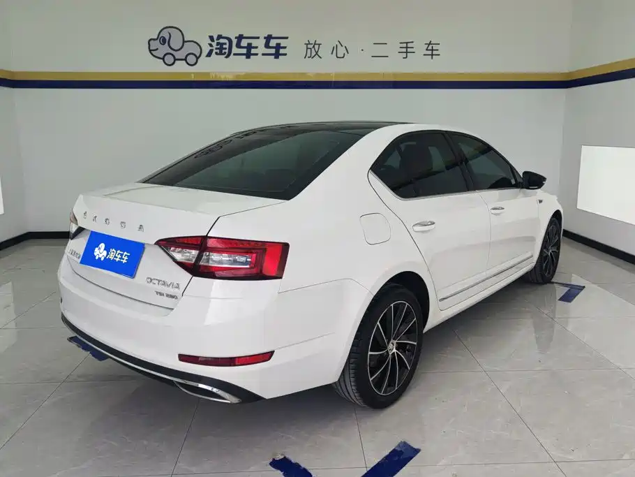 Skoda Octavia — фото 3