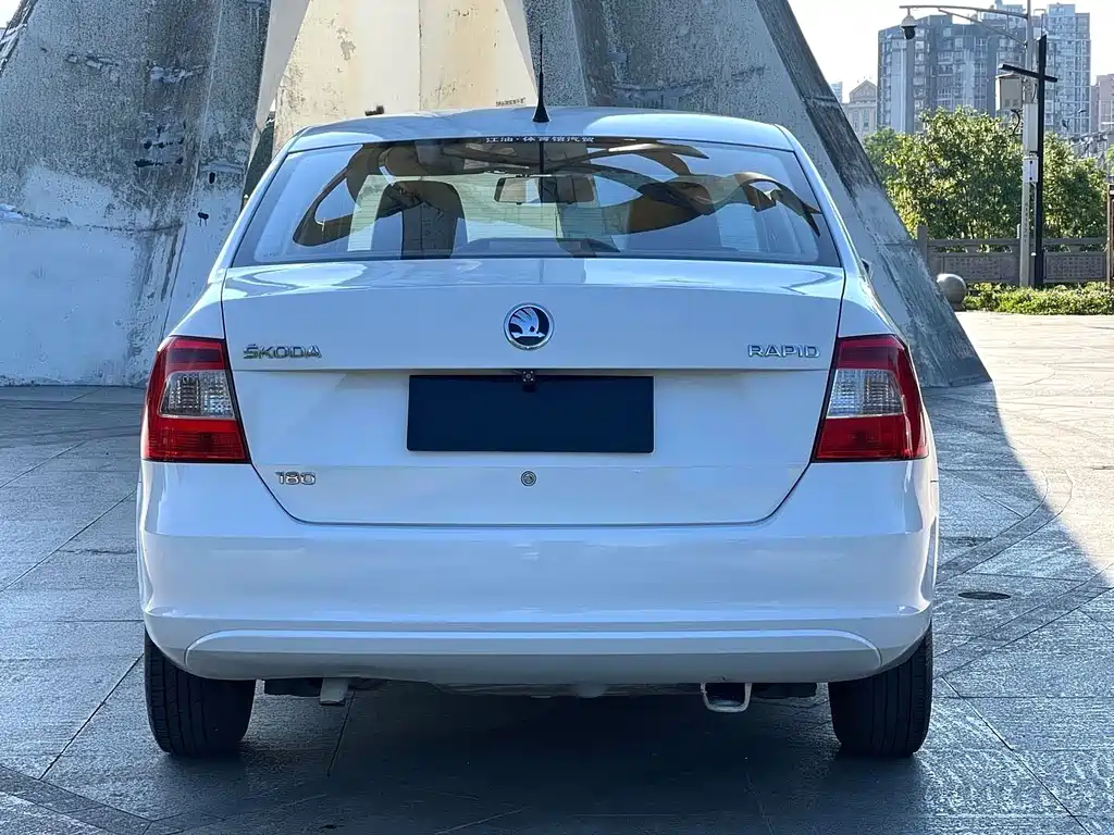 Skoda Rapid — фото 7