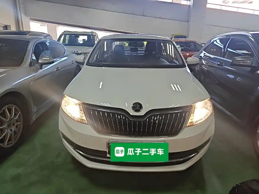 Skoda Rapid — фото 3
