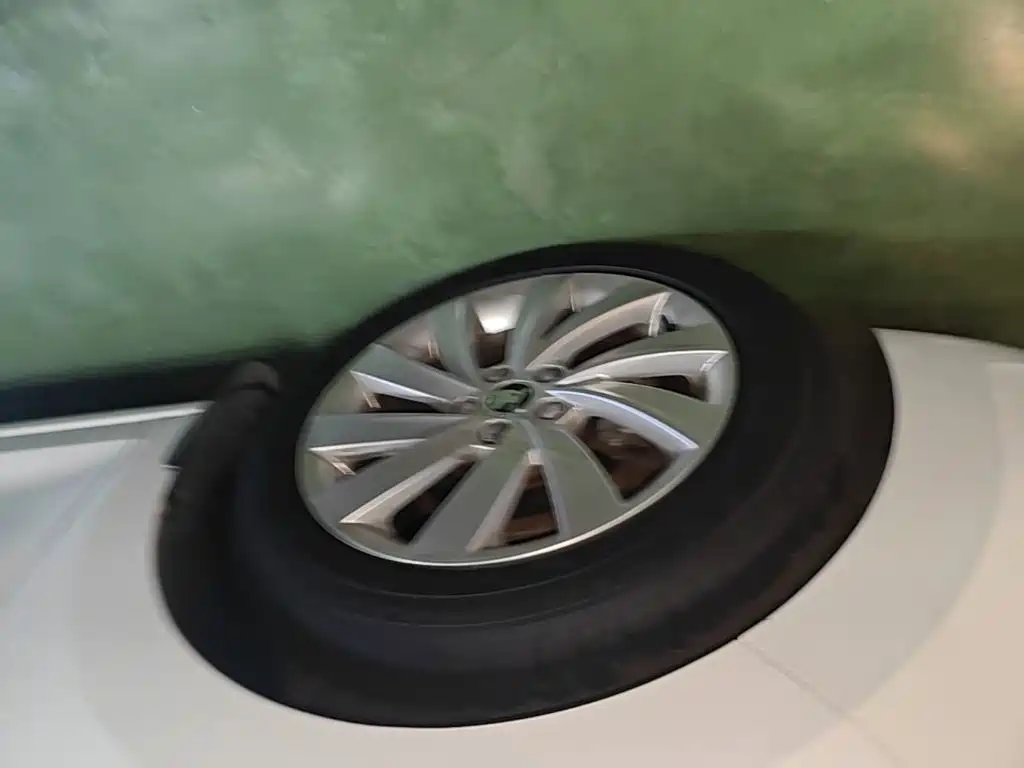 Skoda Rapid — фото 23