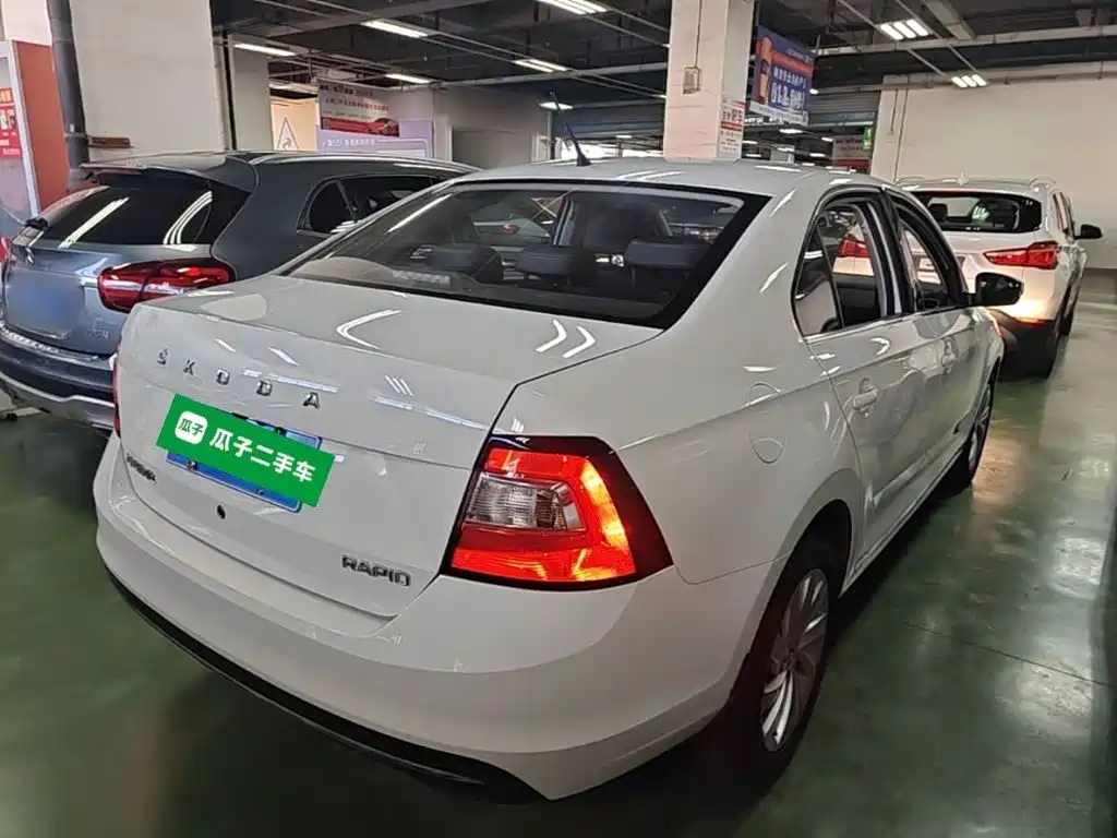 Skoda Rapid — фото 7